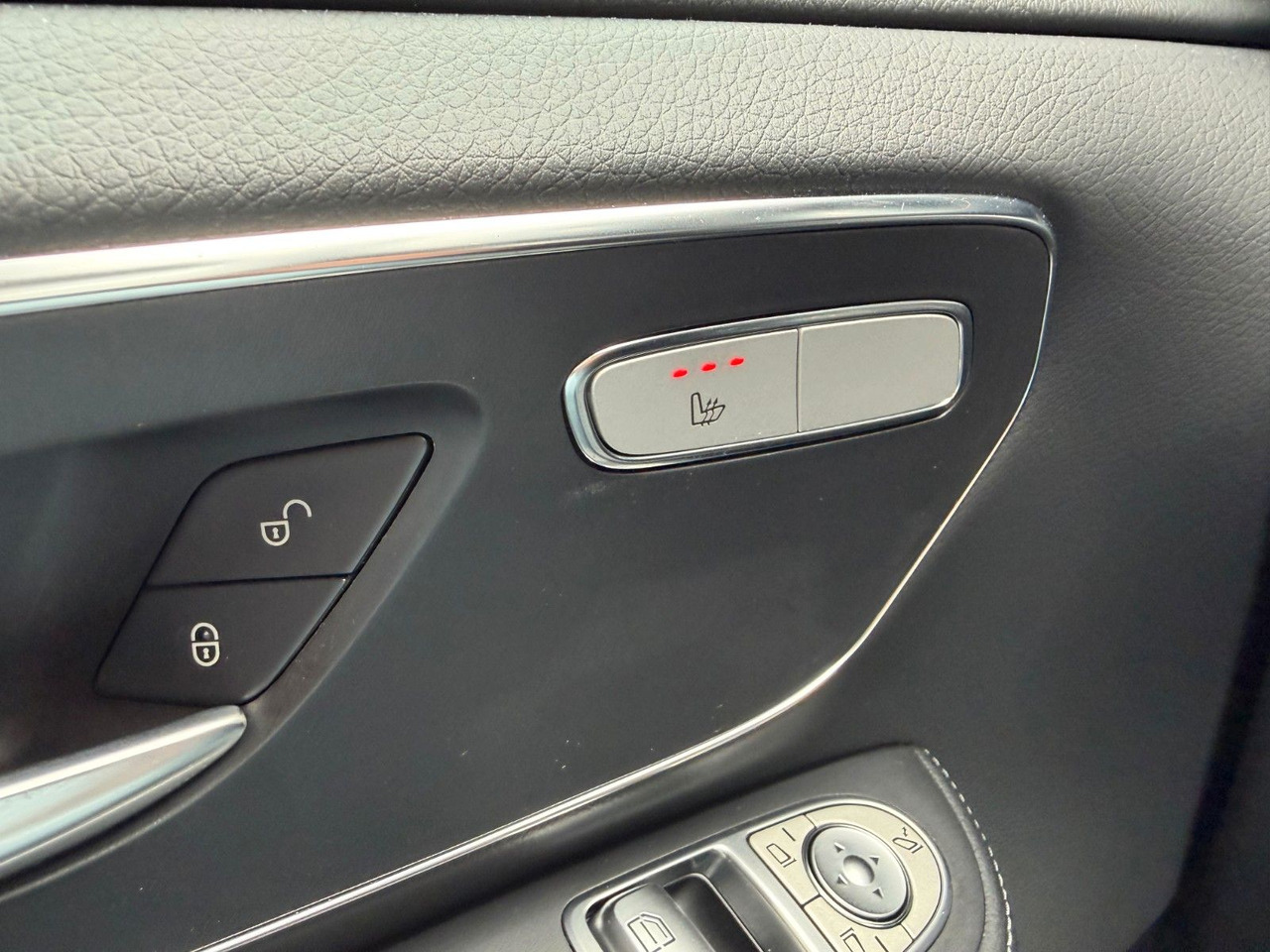 Transport de personnes Mercedes-Benz V 250 AVANTGARDE ED AHK Tisch 6Sitze: photos 21 Transport de personnes Mercedes-Benz V 250 AVANTGARDE ED AHK Tisch 6Sitze: photos 21