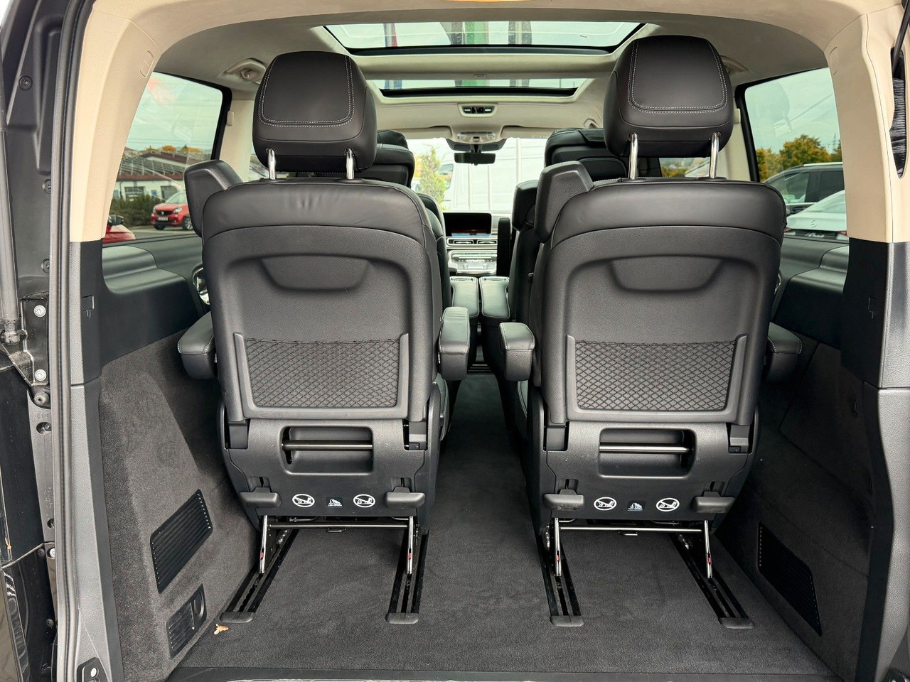 Mercedes-Benz V 300 d 4MATIC EXCLUSIVE Luxus-Sitze AHK2,5to en crédit-bail Mercedes-Benz V 300 d 4MATIC EXCLUSIVE Luxus-Sitze AHK2,5to: photos 7