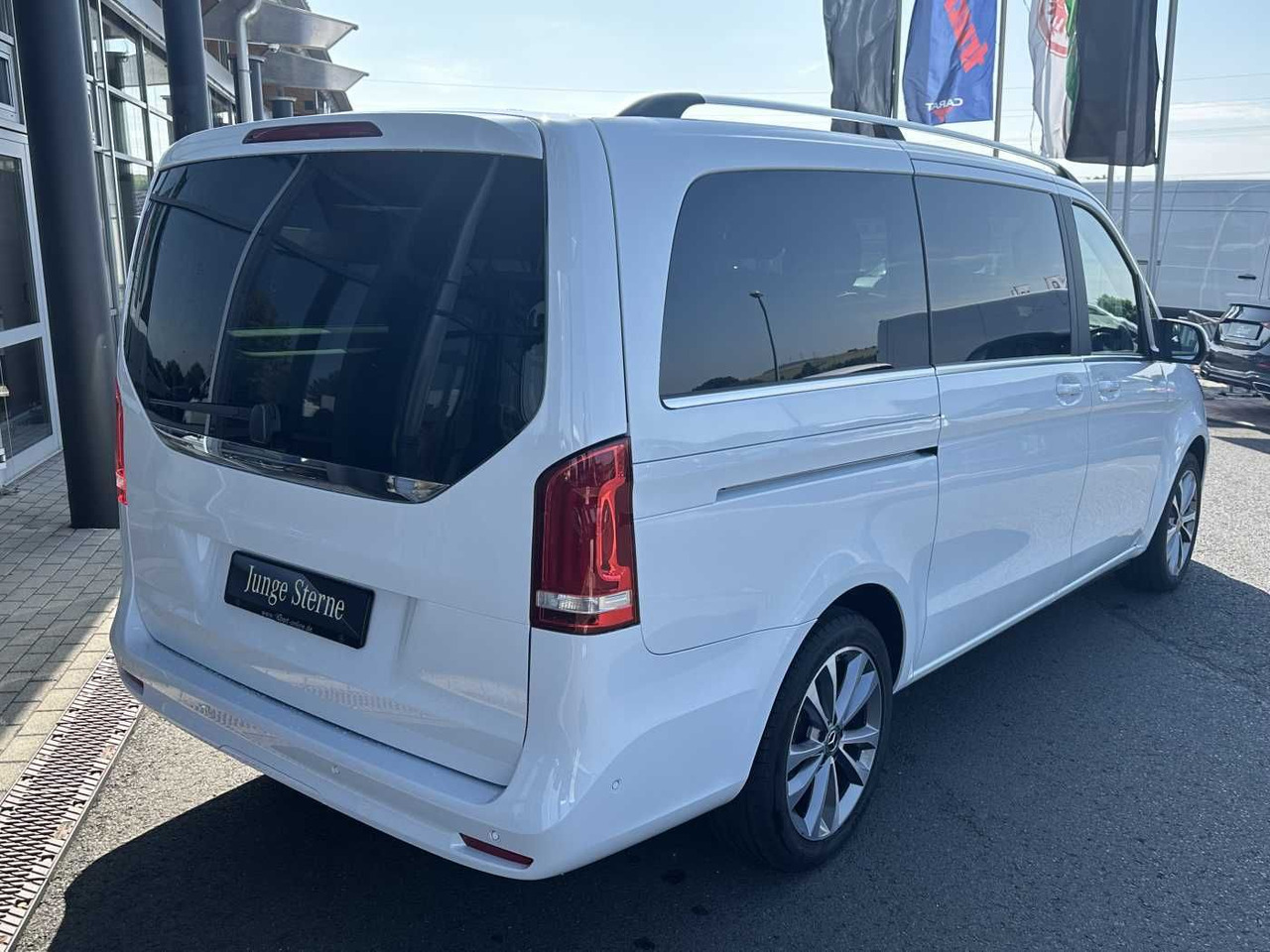 Mercedes-Benz V 300 d AVA ED 6Sitze Burmester 360Kamera el Tür - Voiture: photos 4 Mercedes-Benz V 300 d AVA ED 6Sitze Burmester 360Kamera el Tür - Voiture: photos 4