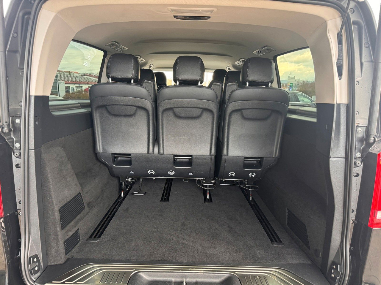 Mercedes-Benz V 300 d AVA Extralang 4MATIC AHK Stdh DISTRONIC en crédit-bail Mercedes-Benz V 300 d AVA Extralang 4MATIC AHK Stdh DISTRONIC: photos 6 Mercedes-Benz V 300 d AVA Extralang 4MATIC AHK Stdh DISTRONIC en crédit-bail Mercedes-Benz V 300 d AVA Extralang 4MATIC AHK Stdh DISTRONIC: photos 6