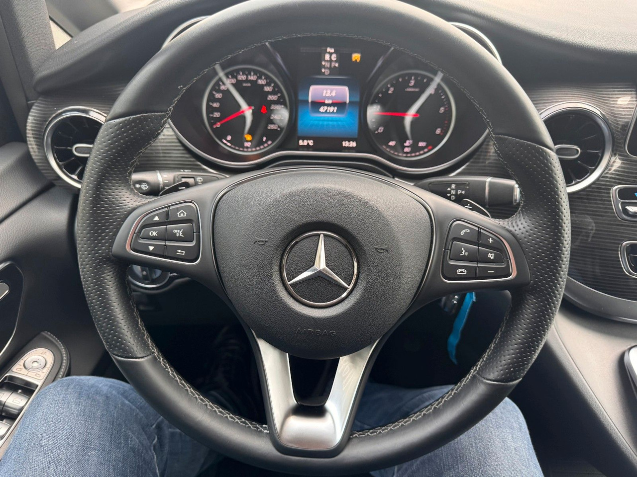 Mercedes-Benz V 300 d AVA Extralang 4MATIC AHK Stdh DISTRONIC en crédit-bail Mercedes-Benz V 300 d AVA Extralang 4MATIC AHK Stdh DISTRONIC: photos 15 Mercedes-Benz V 300 d AVA Extralang 4MATIC AHK Stdh DISTRONIC en crédit-bail Mercedes-Benz V 300 d AVA Extralang 4MATIC AHK Stdh DISTRONIC: photos 15