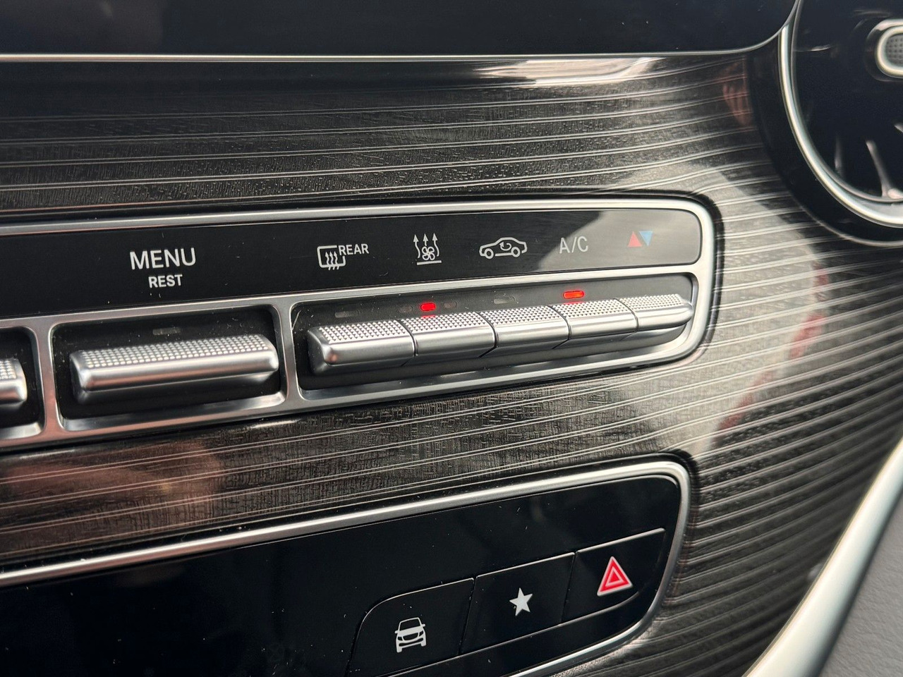 Mercedes-Benz V 300 d AVA Extralang 4MATIC AHK Stdh DISTRONIC en crédit-bail Mercedes-Benz V 300 d AVA Extralang 4MATIC AHK Stdh DISTRONIC: photos 13 Mercedes-Benz V 300 d AVA Extralang 4MATIC AHK Stdh DISTRONIC en crédit-bail Mercedes-Benz V 300 d AVA Extralang 4MATIC AHK Stdh DISTRONIC: photos 13