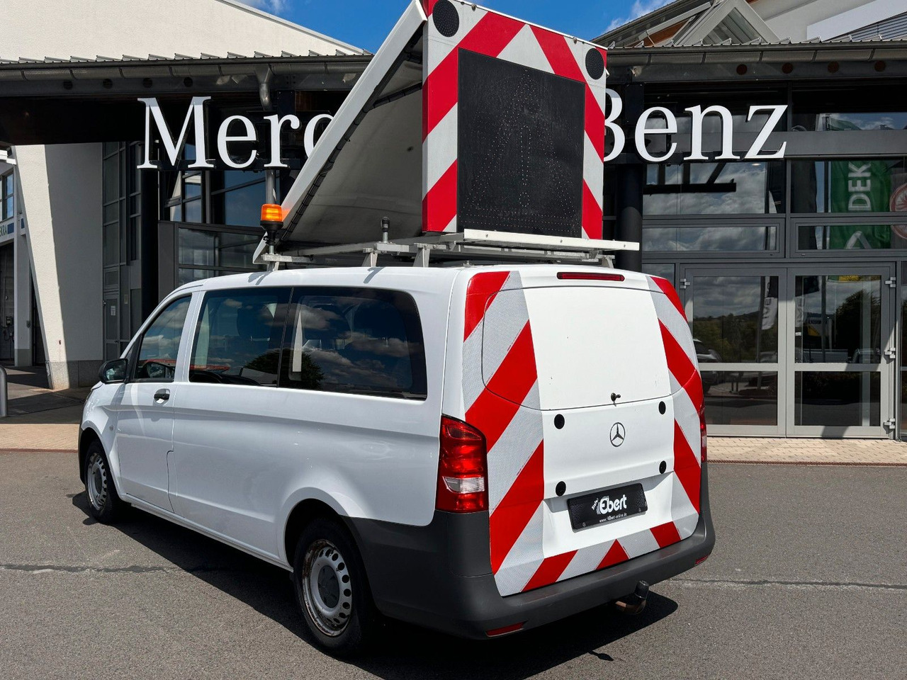 Mercedes-Benz Vito 111 CDI Tourer Begleitfahrzeug BF3+ / WVZ - Fourgon utilitaire: photos 1 Mercedes-Benz Vito 111 CDI Tourer Begleitfahrzeug BF3+ / WVZ - Fourgon utilitaire: photos 1