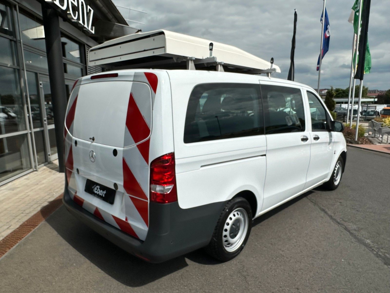 Mercedes-Benz Vito 111 CDI Tourer Begleitfahrzeug BF3+ / WVZ - Transport de personnes: photos 5 Mercedes-Benz Vito 111 CDI Tourer Begleitfahrzeug BF3+ / WVZ - Transport de personnes: photos 5