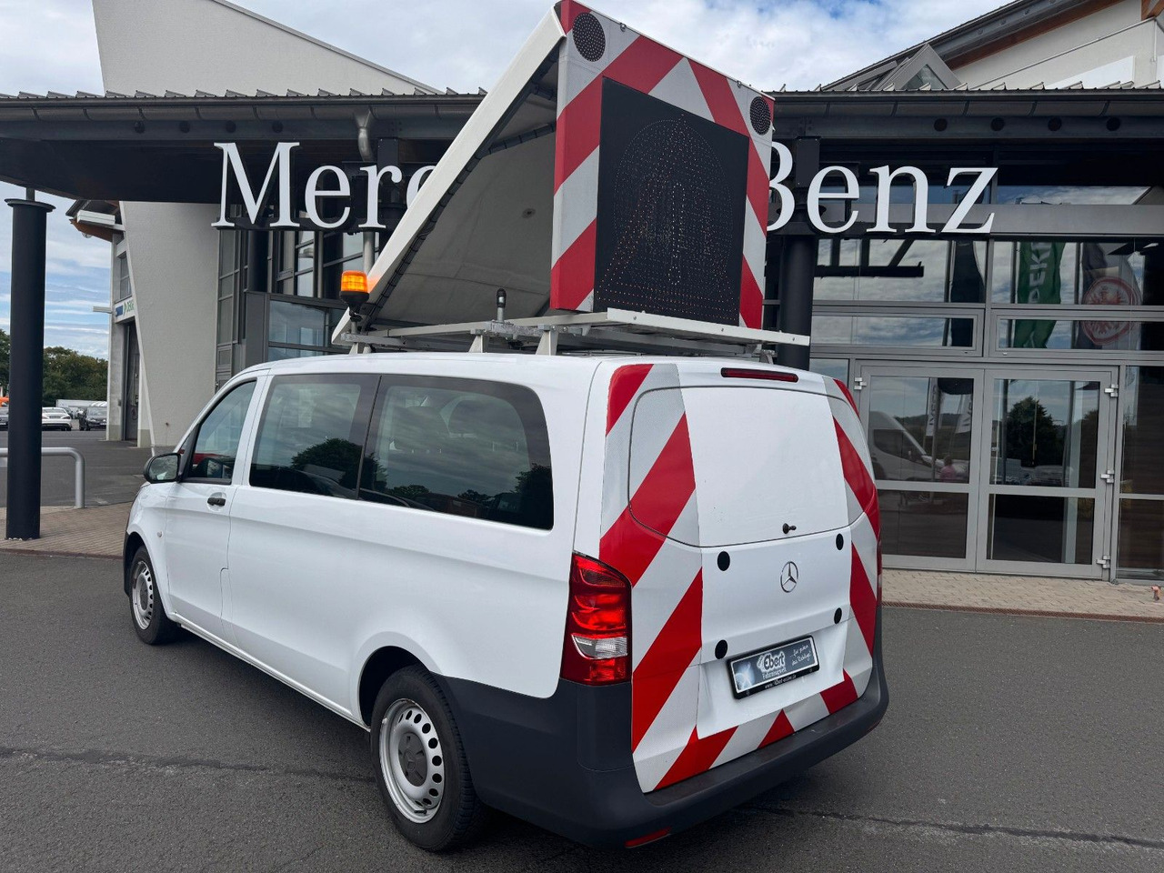 Mercedes-Benz Vito 111 CDI Tourer Begleitfahrzeug BF3+ / WVZ - Transport de personnes: photos 1 Mercedes-Benz Vito 111 CDI Tourer Begleitfahrzeug BF3+ / WVZ - Transport de personnes: photos 1