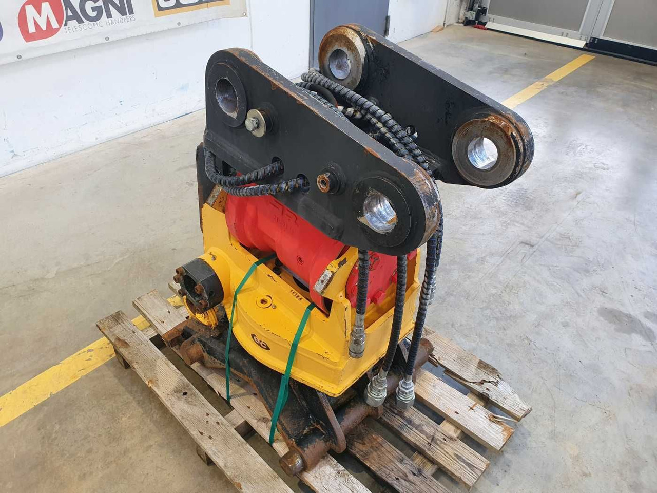 Rädlinger Schwenkrotator CAT M318 / CW 40 / 2016 - Tiltrotator: photos 3 Rädlinger Schwenkrotator CAT M318 / CW 40 / 2016 - Tiltrotator: photos 3