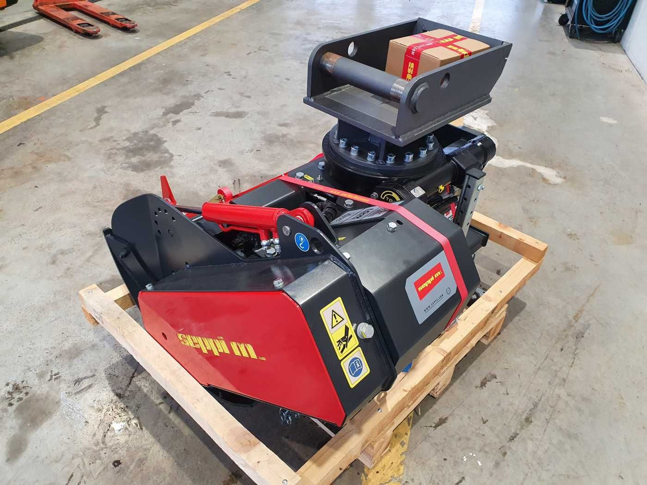 Seppi MINI-BMS 105 Forstmulcher Drehmotor MS08 - Broyeur forestier: photos 5 Seppi MINI-BMS 105 Forstmulcher Drehmotor MS08 - Broyeur forestier: photos 5