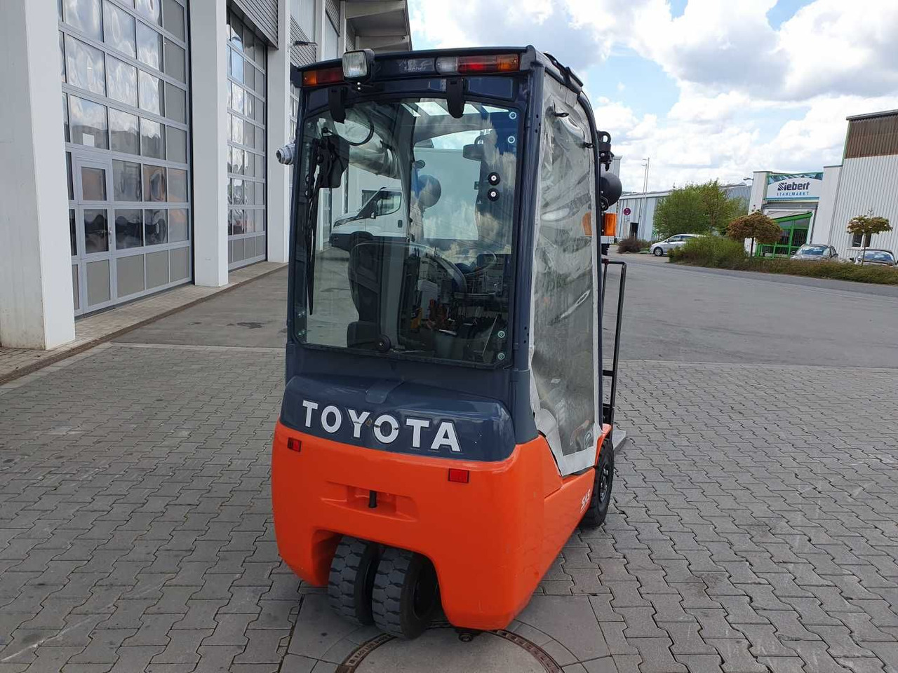 Toyota 8FBET15 / Triplex: 4.30m / nur 393h! - Chariot élévateur électrique: photos 4 Toyota 8FBET15 / Triplex: 4.30m / nur 393h! - Chariot élévateur électrique: photos 4