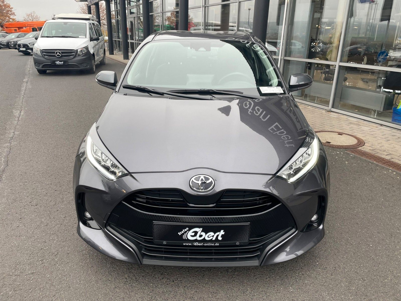 Toyota Yaris 1.5 VVT-iE Aut. Team D AHK+R-Kamera+SHZ - Voiture: photos 2 Toyota Yaris 1.5 VVT-iE Aut. Team D AHK+R-Kamera+SHZ - Voiture: photos 2