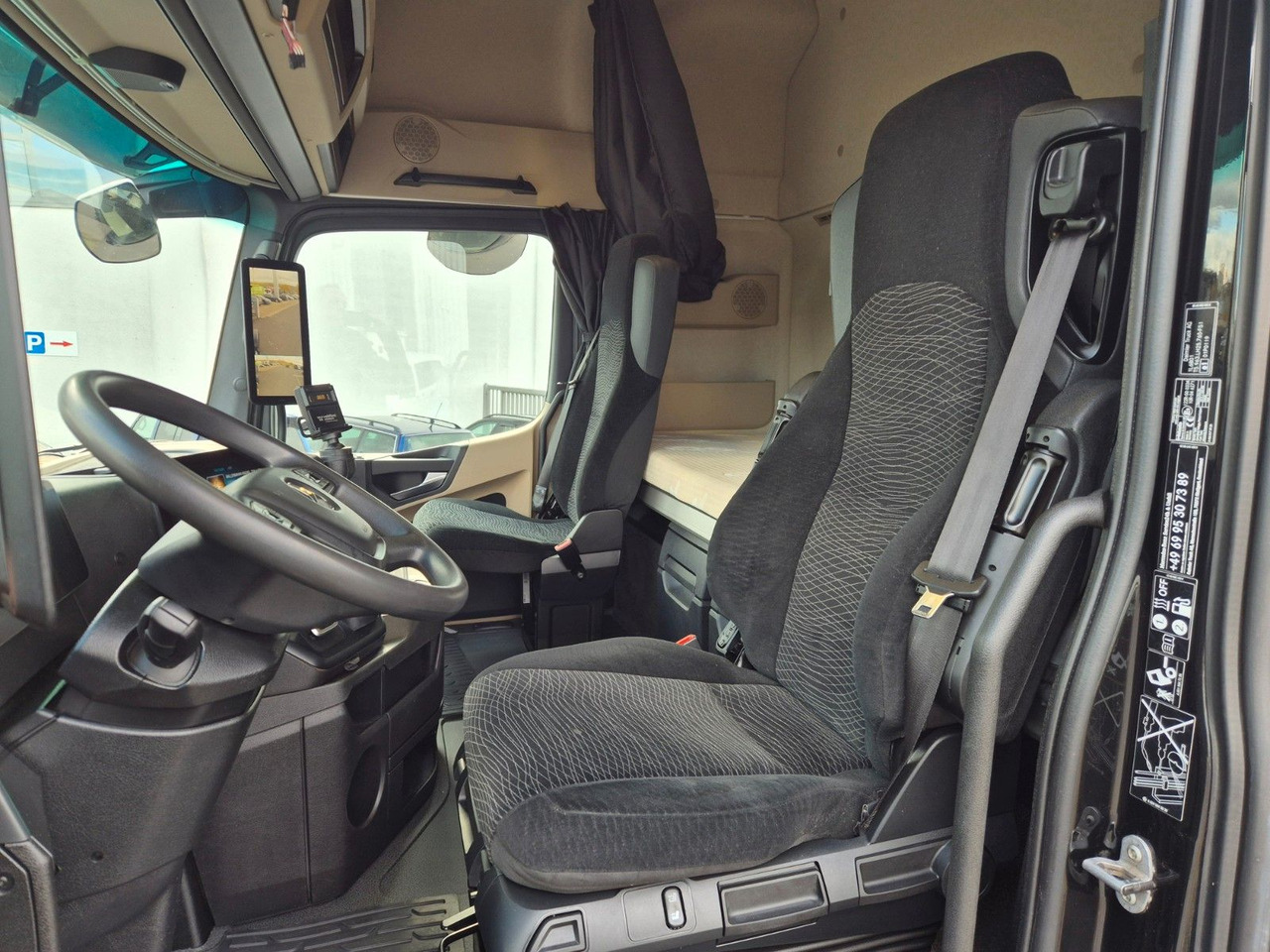 Mercedes-Benz Actros 1848 LS Hydraulik Reatarder Standklima en crédit-bail Mercedes-Benz Actros 1848 LS Hydraulik Reatarder Standklima: photos 12 Mercedes-Benz Actros 1848 LS Hydraulik Reatarder Standklima en crédit-bail Mercedes-Benz Actros 1848 LS Hydraulik Reatarder Standklima: photos 12