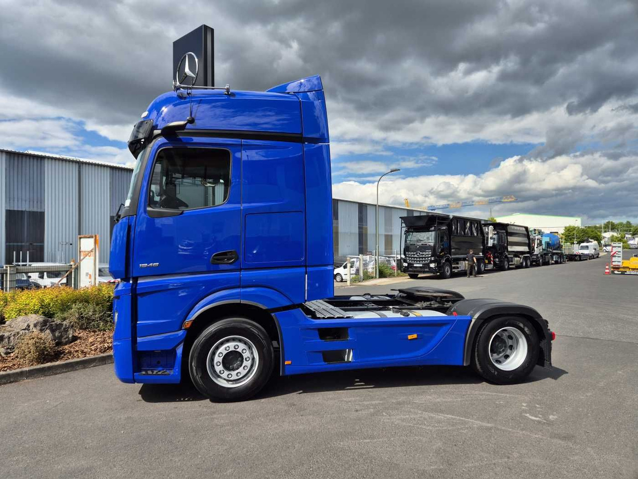 Mercedes-Benz Actros 1848 LS Retarder Standklima MirrorCam Big - Tracteur routier: photos 4 Mercedes-Benz Actros 1848 LS Retarder Standklima MirrorCam Big - Tracteur routier: photos 4