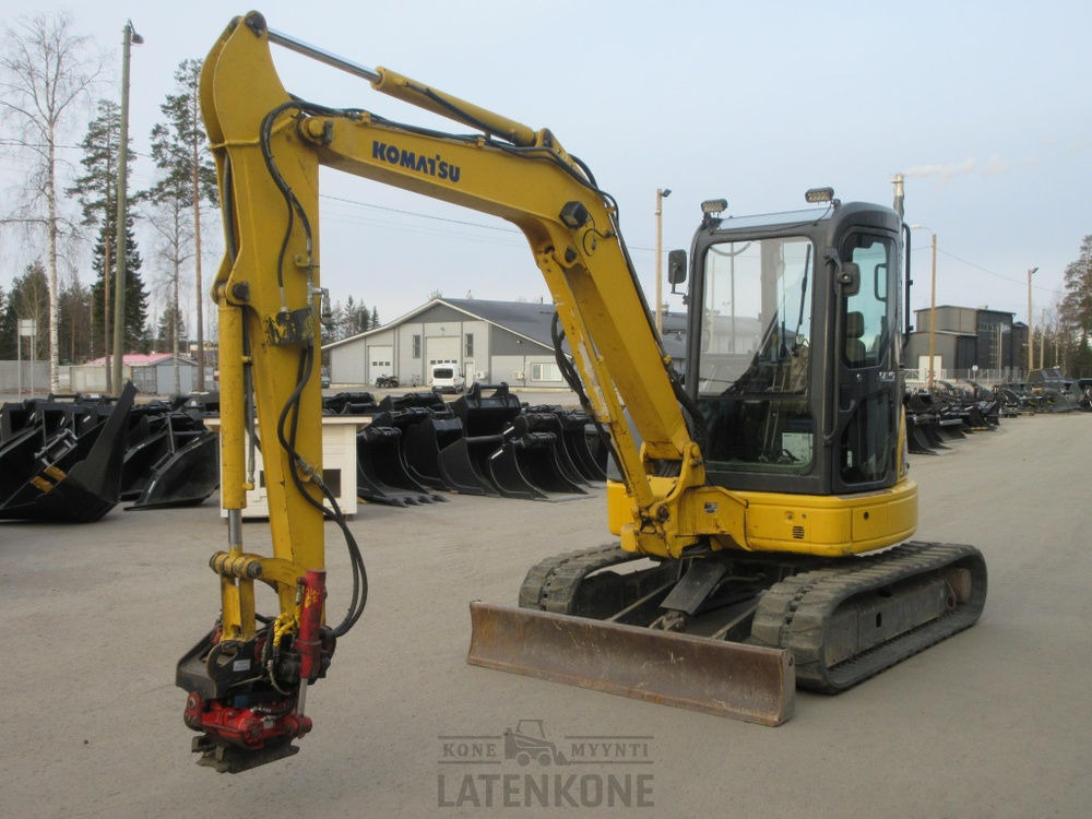 Komatsu PC50MR PETOKSELLA VIETY LÖYTÖPALKKIO STOLEN - Pelle sur chenille: photos 4 Komatsu PC50MR PETOKSELLA VIETY LÖYTÖPALKKIO STOLEN - Pelle sur chenille: photos 4