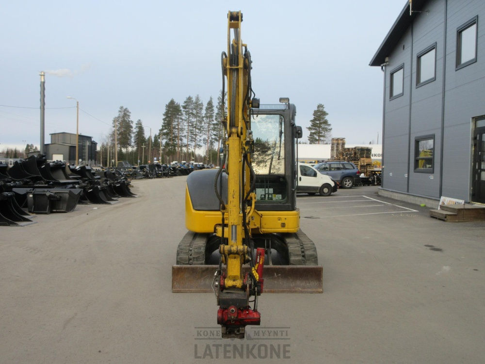 Komatsu PC50MR PETOKSELLA VIETY LÖYTÖPALKKIO STOLEN - Pelle sur chenille: photos 3 Komatsu PC50MR PETOKSELLA VIETY LÖYTÖPALKKIO STOLEN - Pelle sur chenille: photos 3