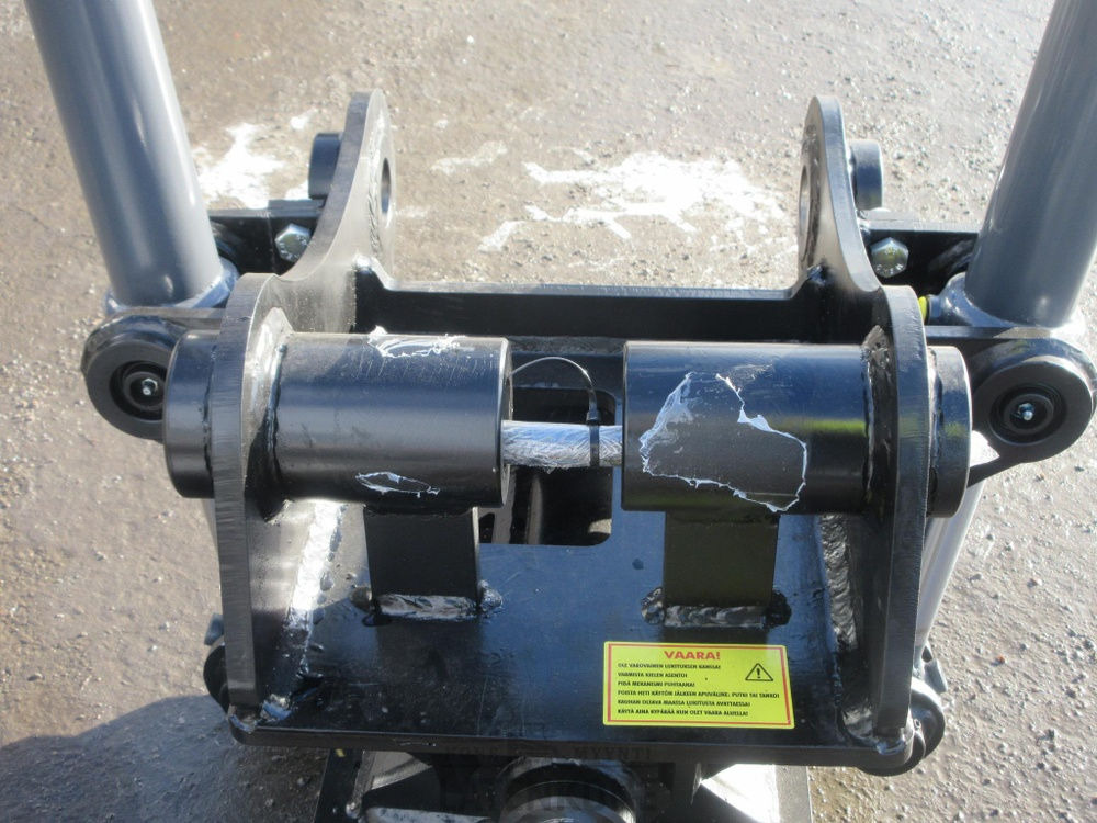 Attache rapide pour Engins de chantier Lännen Kallistuva pikaliitin S45 mek. 2-syl.: photos 10