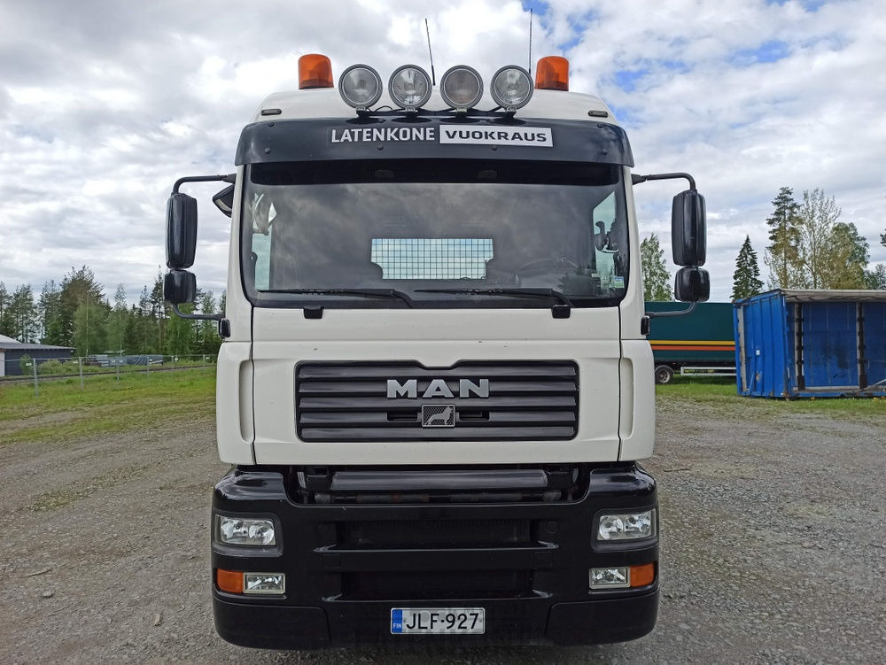 MAN TGA 6x2 koneenkuljetusauto - Camion porte-voitures: photos 2 MAN TGA 6x2 koneenkuljetusauto - Camion porte-voitures: photos 2