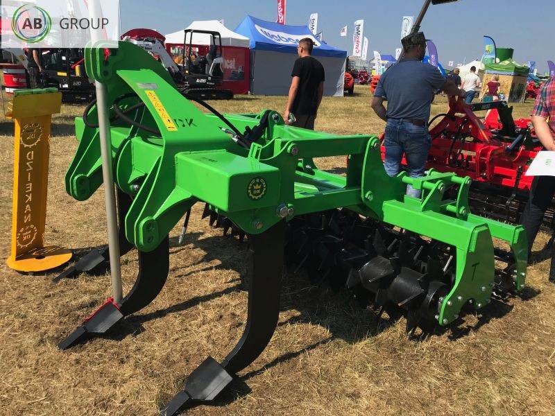 Dziekan głębosz Tytan GT 2,5m GT1500F2Z25 - Décompacteur: photos 2 Dziekan głębosz Tytan GT 2,5m GT1500F2Z25 - Décompacteur: photos 2