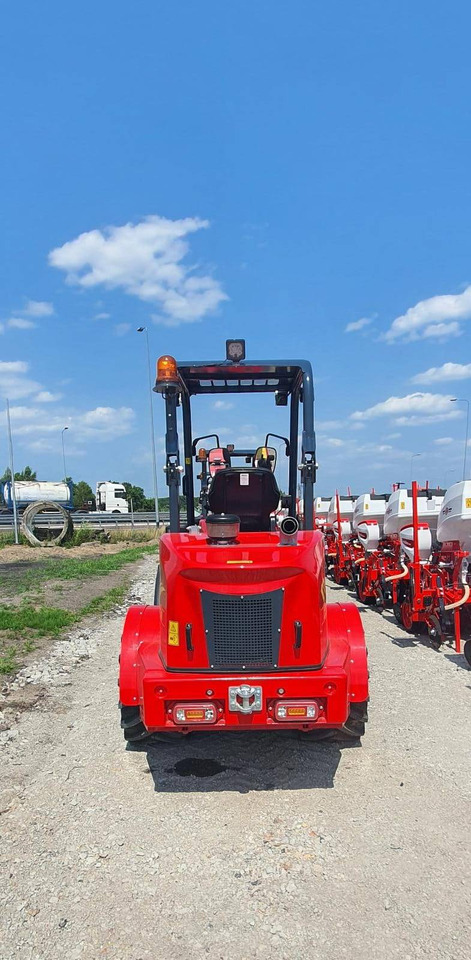Fimaks telescopic wheel loader FMLT 50 - in stock - Valet de ferme: photos 3 Fimaks telescopic wheel loader FMLT 50 - in stock - Valet de ferme: photos 3