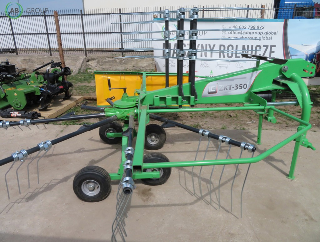 Inter-Tech rotary rake ZKT350 - 3,5m - Faneuse: photos 1 Inter-Tech rotary rake ZKT350 - 3,5m - Faneuse: photos 1