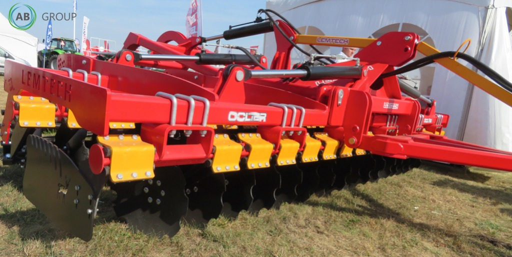 Lemtech hydraulic disc harrow with a Colter BTH45 4.5 m transport trolley - Cover crop: photos 3 Lemtech hydraulic disc harrow with a Colter BTH45 4.5 m transport trolley - Cover crop: photos 3