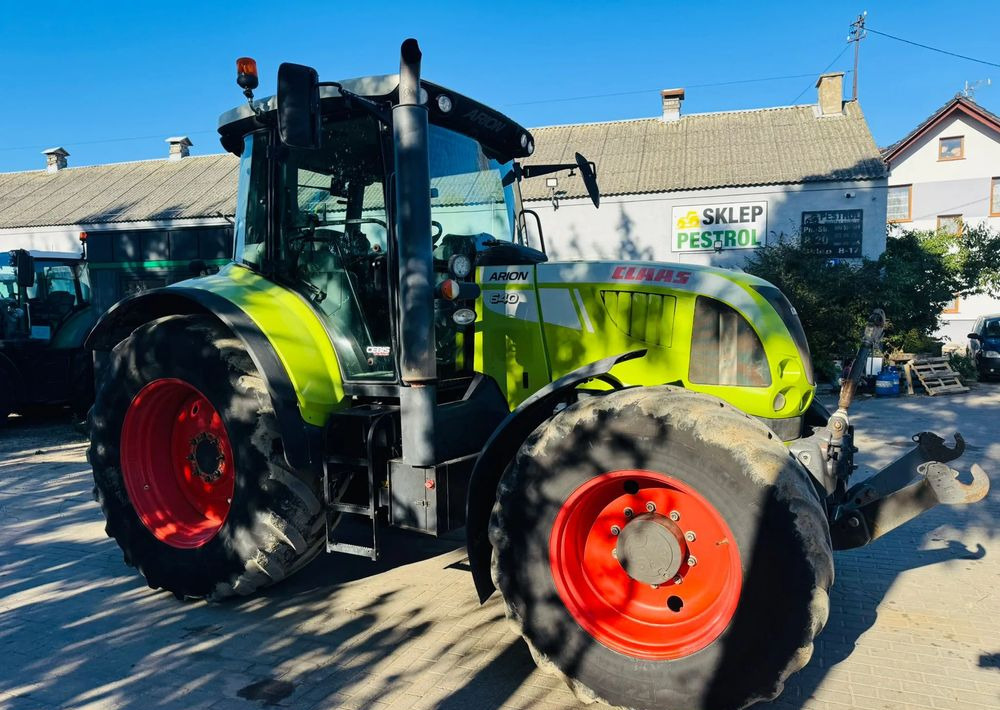 Claas Arion 640 CEBIS - Tracteur agricole: photos 3 Claas Arion 640 CEBIS - Tracteur agricole: photos 3
