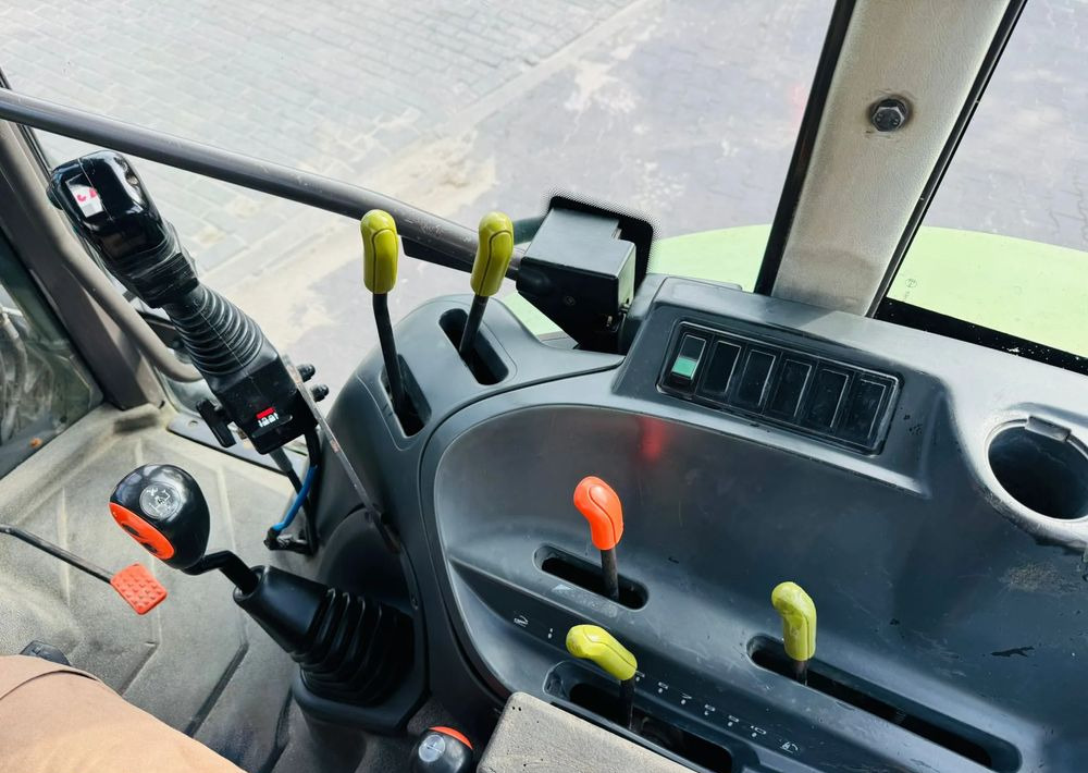 Tracteur agricole Claas Celtis 446 RX: photos 12 Tracteur agricole Claas Celtis 446 RX: photos 12