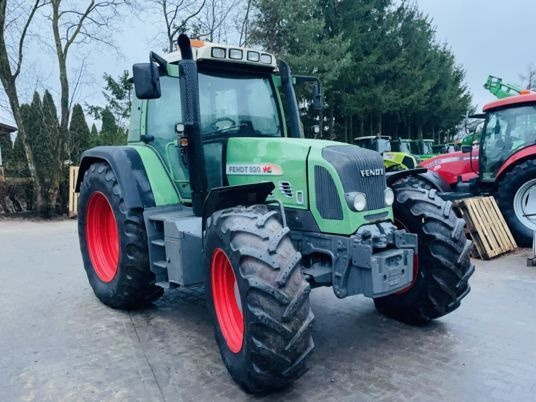 Fendt 820 VARIO TMS - Tracteur agricole: photos 3 Fendt 820 VARIO TMS - Tracteur agricole: photos 3