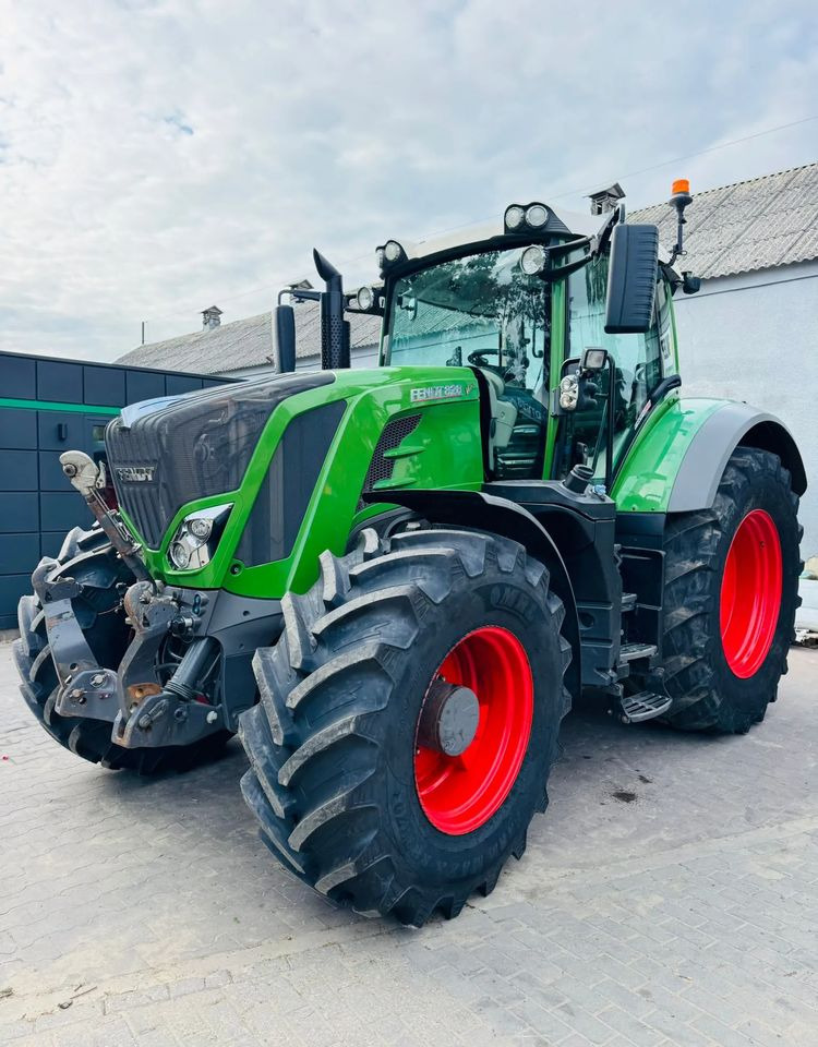 Fendt 828 Vario profi PLUS - Tracteur agricole: photos 2 Fendt 828 Vario profi PLUS - Tracteur agricole: photos 2