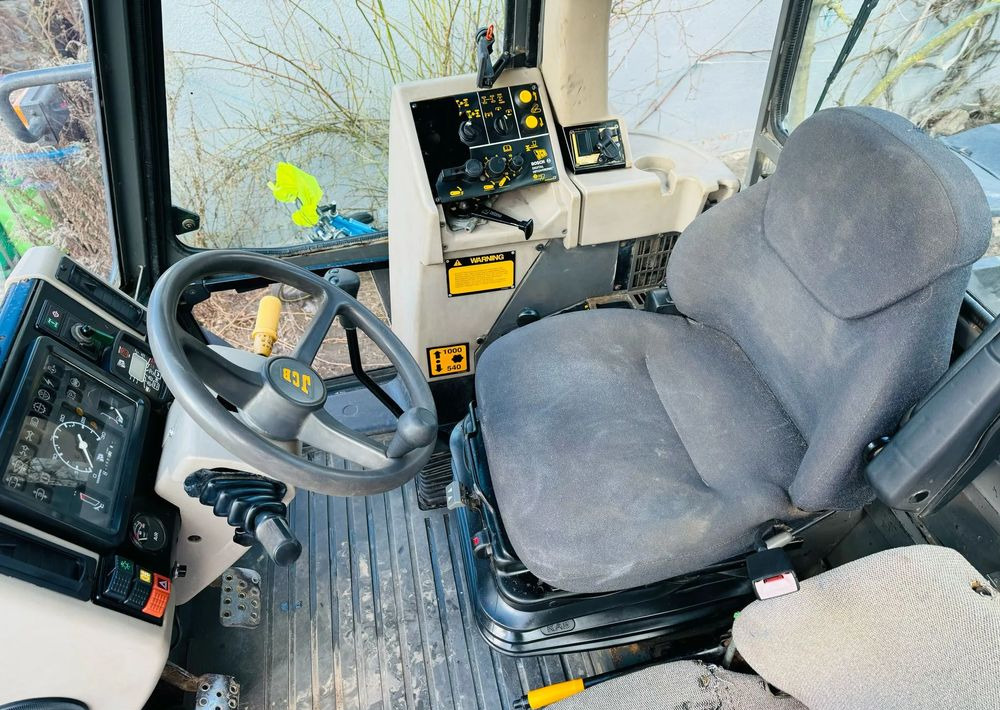Tracteur agricole JCB FASTRAC 1135: photos 11