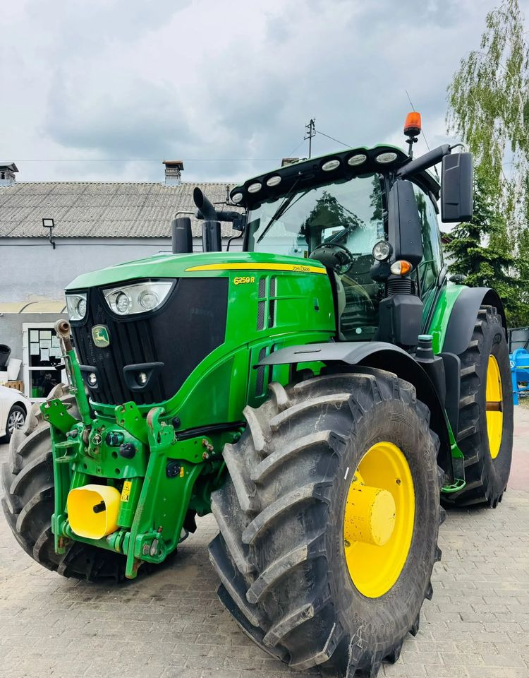 John Deere 6250R - Tracteur agricole: photos 1 John Deere 6250R - Tracteur agricole: photos 1