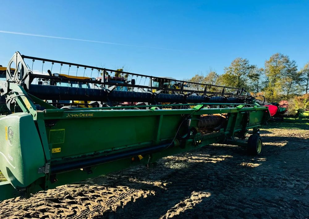 Moissoneuse John Deere 630R: photos 9