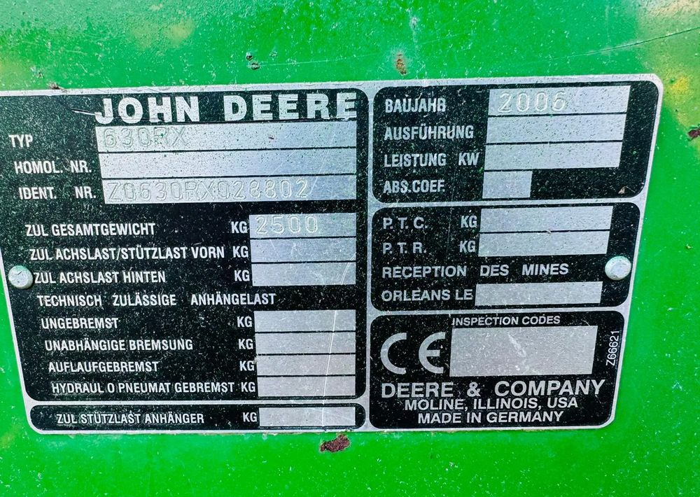 John Deere 630R - Moissoneuse: photos 4 John Deere 630R - Moissoneuse: photos 4