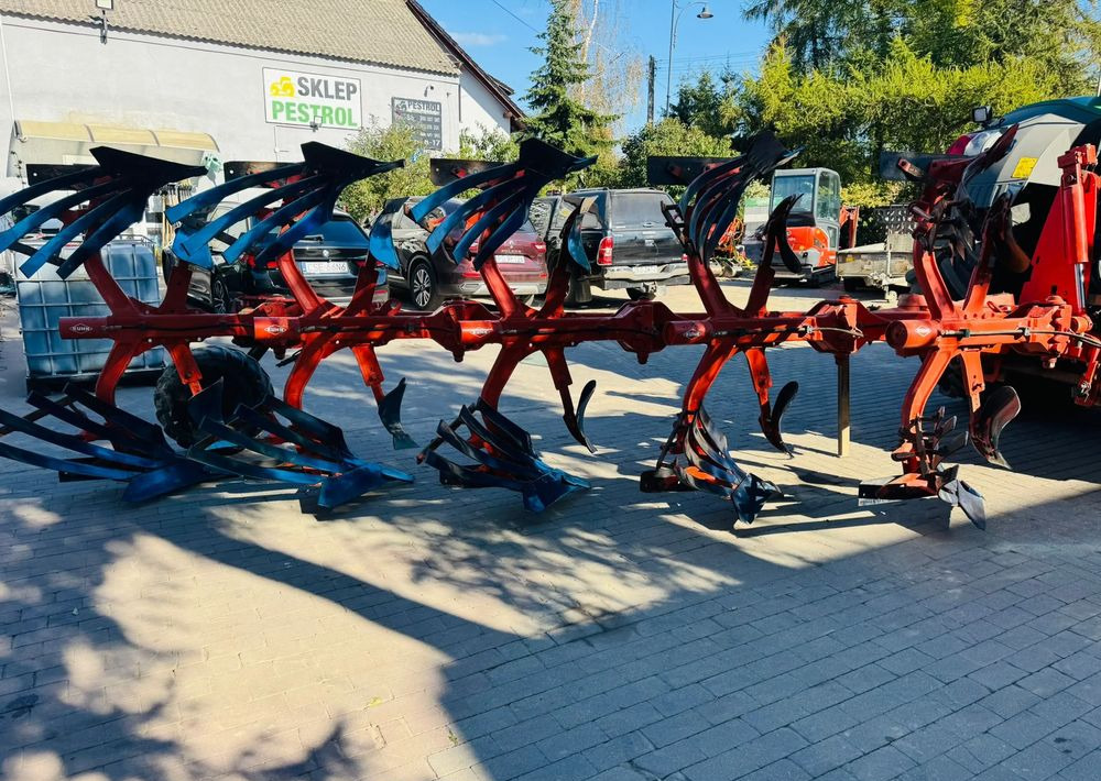 Kuhn Vari Manager 151 - Charrue: photos 3 Kuhn Vari Manager 151 - Charrue: photos 3