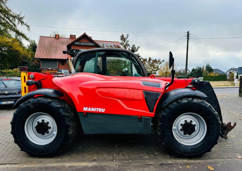 Manitou 840-137 - Chariot télescopique: photos 3 Manitou 840-137 - Chariot télescopique: photos 3