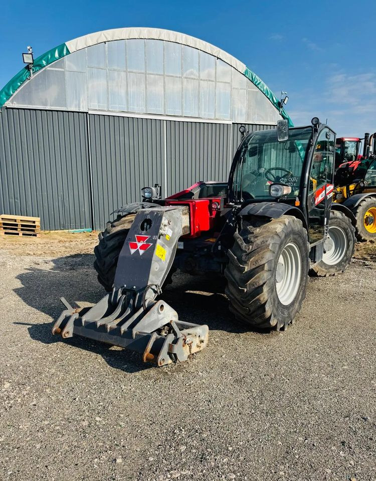 Massey Ferguson TH 70.38 - Chariot télescopique: photos 1 Massey Ferguson TH 70.38 - Chariot télescopique: photos 1