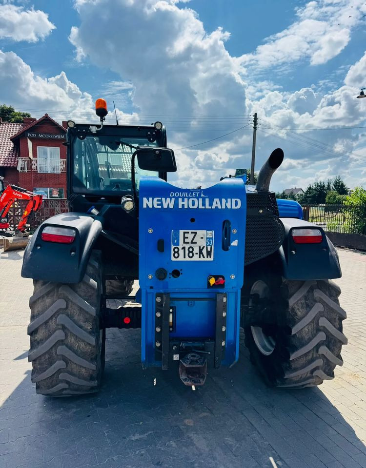 New Holland L7.42 - Chariot télescopique: photos 3 New Holland L7.42 - Chariot télescopique: photos 3