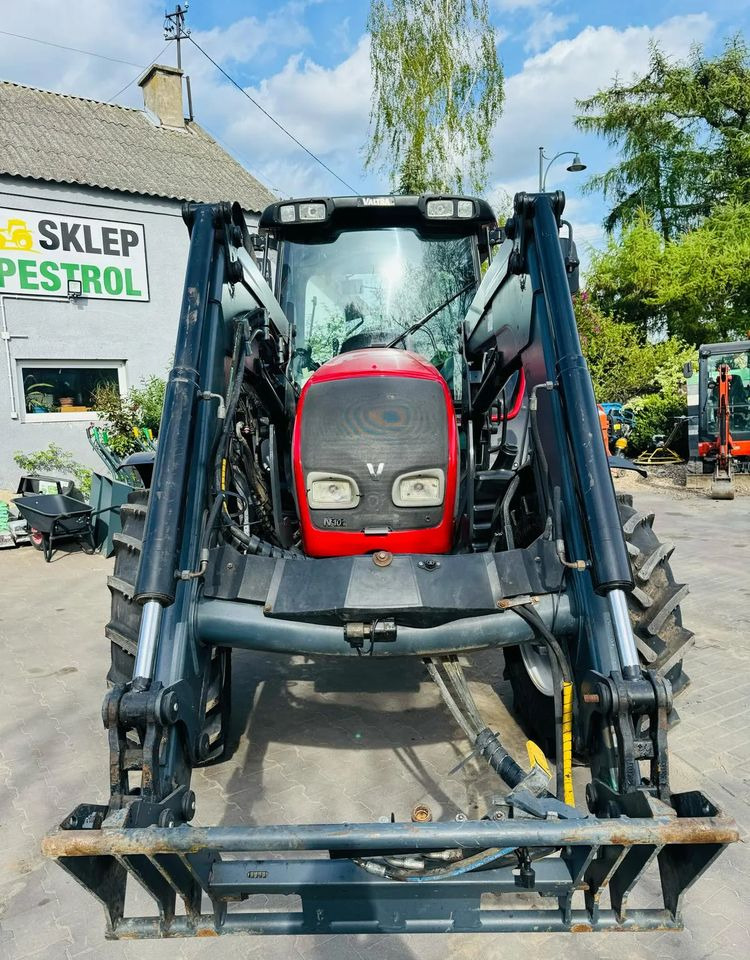 Tracteur agricole Valtra N101: photos 8