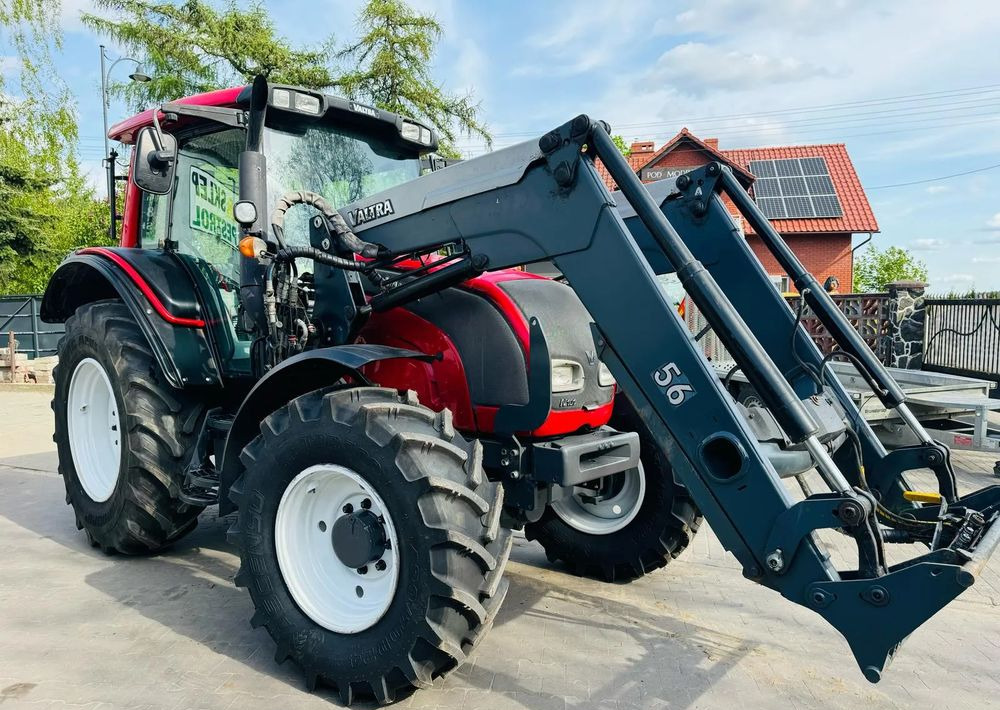 Tracteur agricole Valtra N101: photos 12