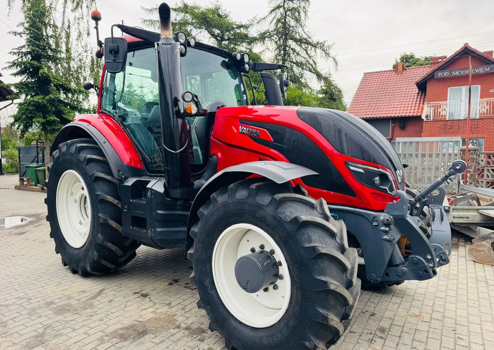 Valtra T154 - Tracteur agricole: photos 2 Valtra T154 - Tracteur agricole: photos 2