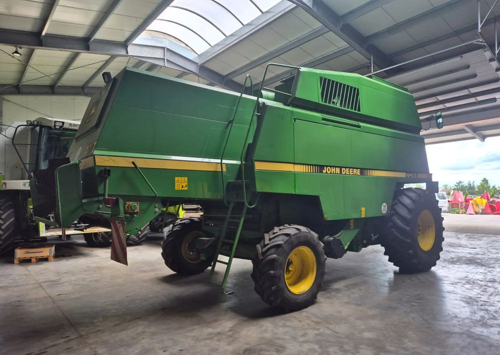 John Deere 2066 - Moissonneuse-batteuse: photos 4 John Deere 2066 - Moissonneuse-batteuse: photos 4