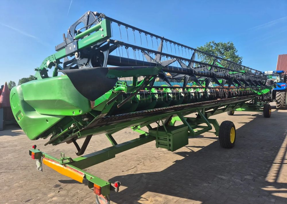 John Deere 640 EX PF635 - Moissoneuse: photos 2 John Deere 640 EX PF635 - Moissoneuse: photos 2