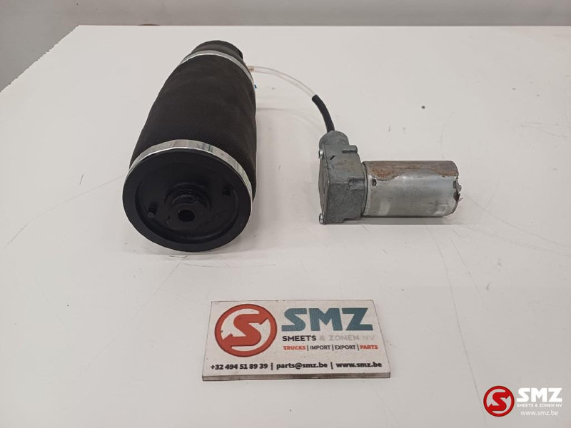 Caterpillar Airbag spring Caterpillar - Cabine et intérieur pour Camion: photos 2 Caterpillar Airbag spring Caterpillar - Cabine et intérieur pour Camion: photos 2