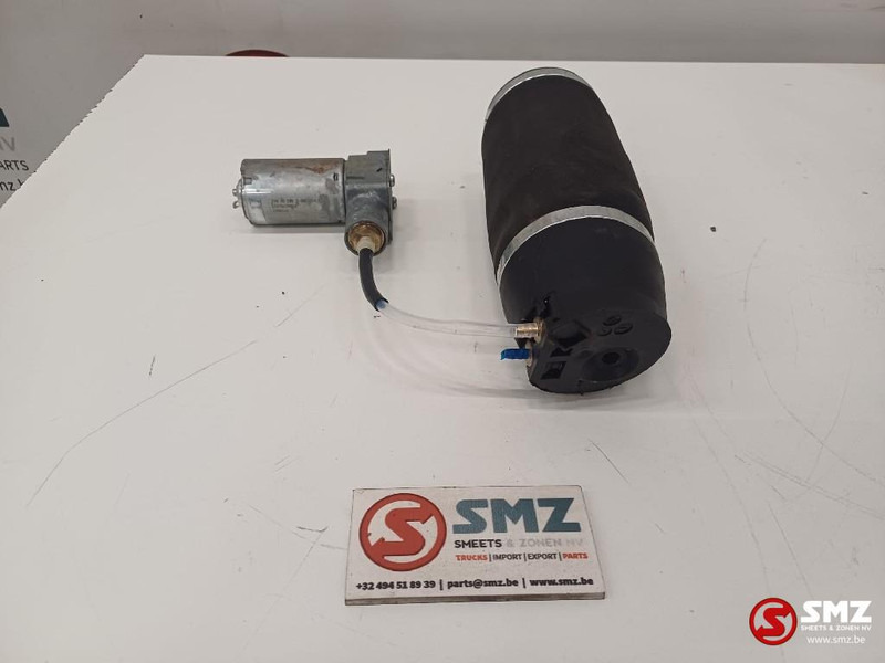 Caterpillar Airbag spring Caterpillar - Cabine et intérieur pour Camion: photos 4 Caterpillar Airbag spring Caterpillar - Cabine et intérieur pour Camion: photos 4
