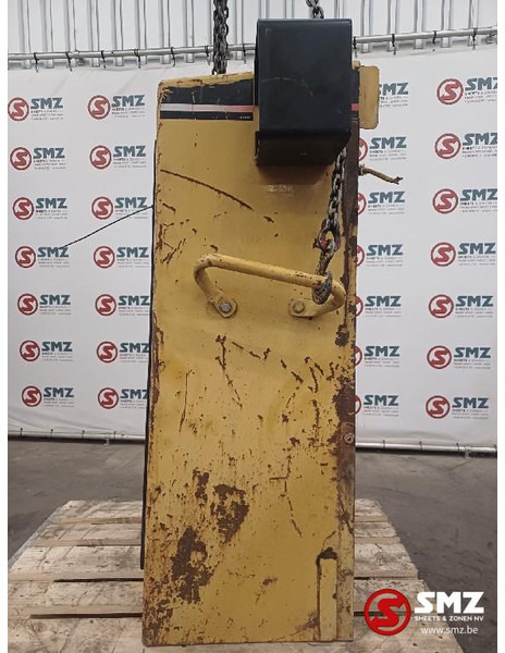 Caterpillar Occ grille D6M Caterpillar - Capot: photos 4 Caterpillar Occ grille D6M Caterpillar - Capot: photos 4