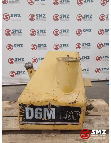 Caterpillar Occ hydraulische tank D6M Caterpillar - Réservoir hydraulique: photos 1 Caterpillar Occ hydraulische tank D6M Caterpillar - Réservoir hydraulique: photos 1