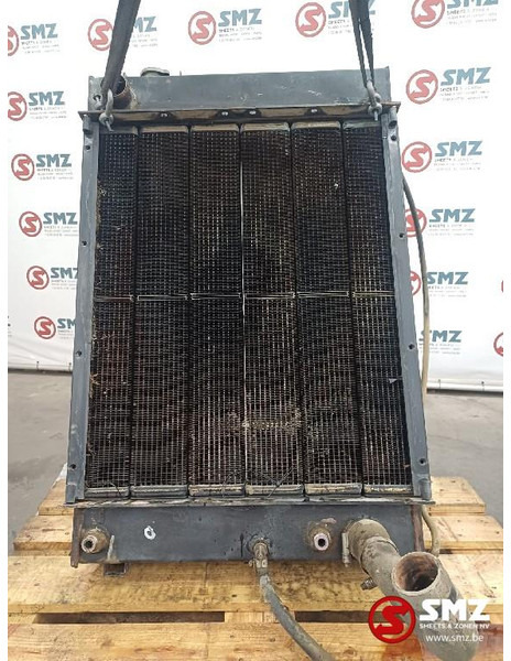 Caterpillar Occ radiator D6M Caterpillar - Radiateur: photos 1 Caterpillar Occ radiator D6M Caterpillar - Radiateur: photos 1