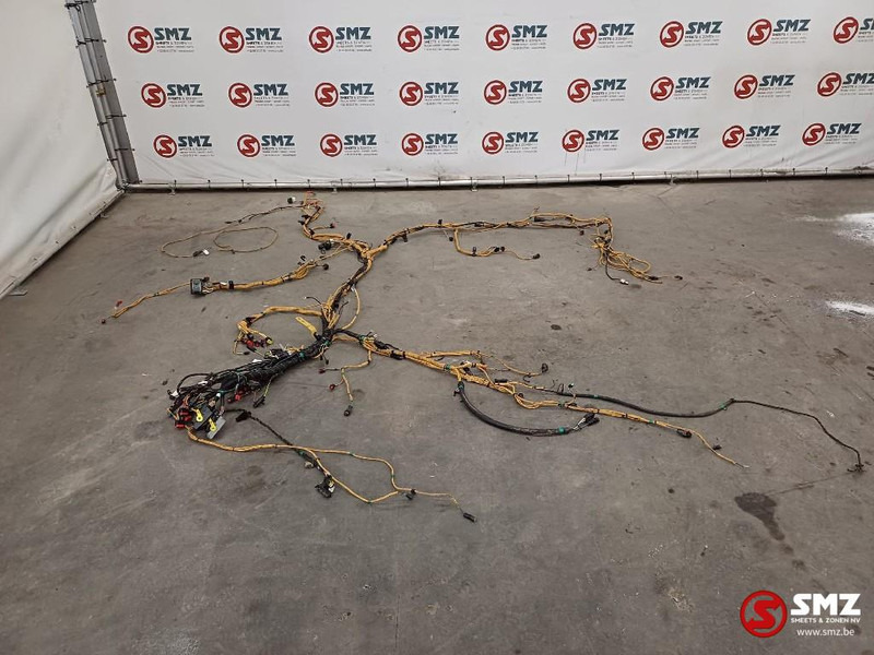 Caterpillar Wiring Harnesses Chassis / Engine / Lightning Cate - Câble/ Fil pour Matériel de manutention: photos 1 Caterpillar Wiring Harnesses Chassis / Engine / Lightning Cate - Câble/ Fil pour Matériel de manutention: photos 1