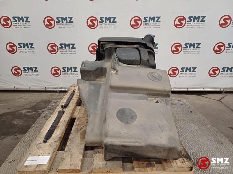 DAF Occ AdBluetank 60 L met vlotter DAF - Préparation du carburant pour Camion: photos 3 DAF Occ AdBluetank 60 L met vlotter DAF - Préparation du carburant pour Camion: photos 3