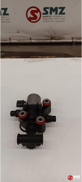 DAF Occ AdBlueverwarmngsklep DAF - Préparation du carburant pour Camion: photos 1 DAF Occ AdBlueverwarmngsklep DAF - Préparation du carburant pour Camion: photos 1