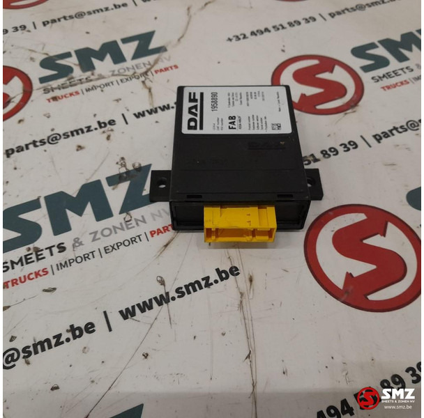 DAF Occ ECU CDS4 regeleenheid DAF - Bloc de gestion pour Camion: photos 1 DAF Occ ECU CDS4 regeleenheid DAF - Bloc de gestion pour Camion: photos 1