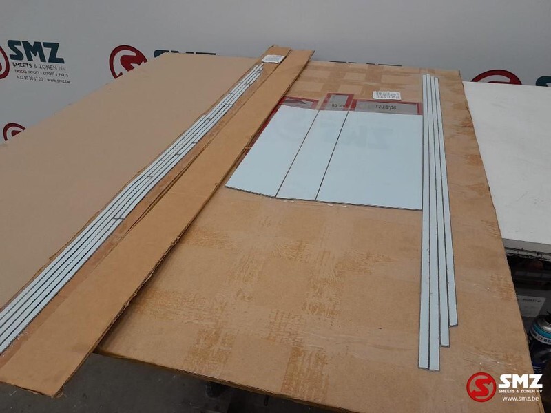 DAF Occ inox applicatie voor boven- en ondergrille DAF - Calandre pour Camion: photos 3 DAF Occ inox applicatie voor boven- en ondergrille DAF - Calandre pour Camion: photos 3